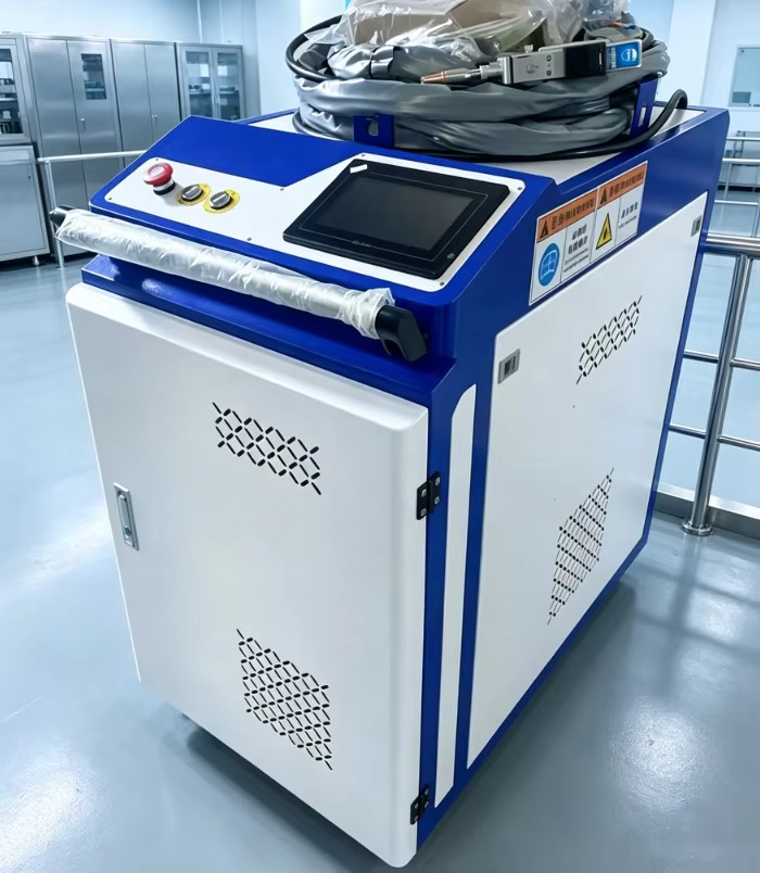 Máquina de Limpieza Láser CNC  - Laser Cleaning Machine 2000W reseña y precio