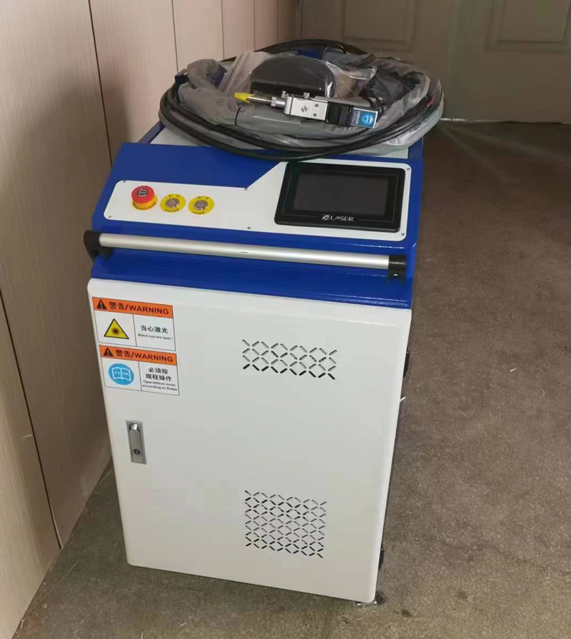 Máquina de Limpieza Láser CNC  - Laser Cleaning Machine 2000W reseña y precio